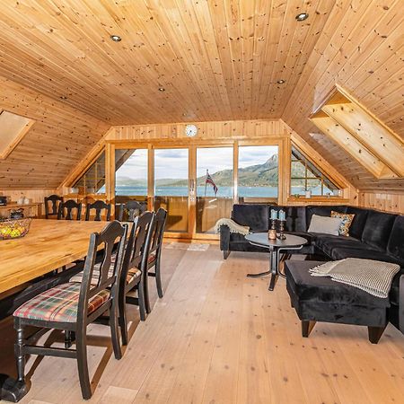 Awesome Home In Kvamsoy With Jacuzzi Sandvik  외부 사진